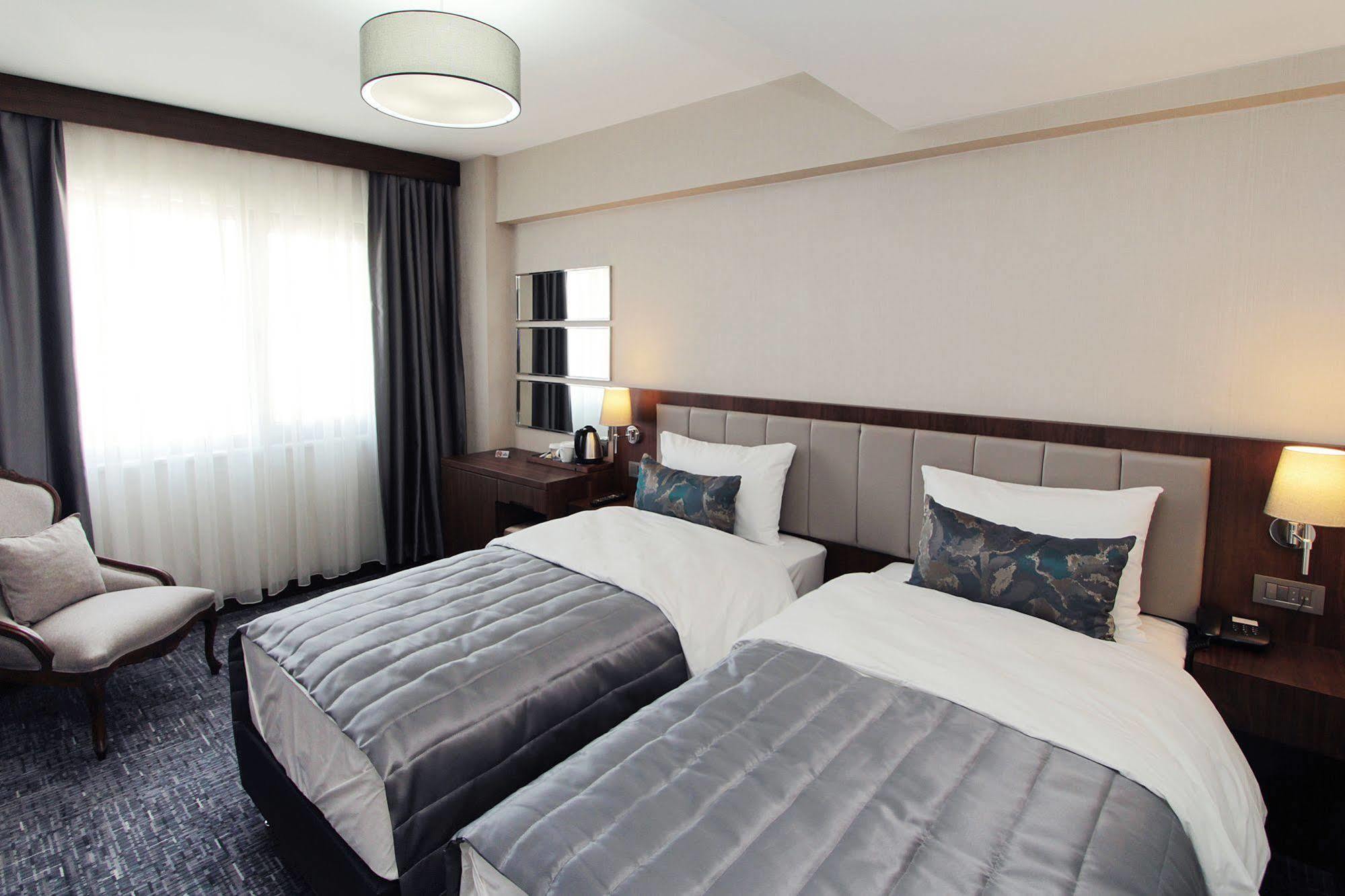 Pisa Hotel Istanboel